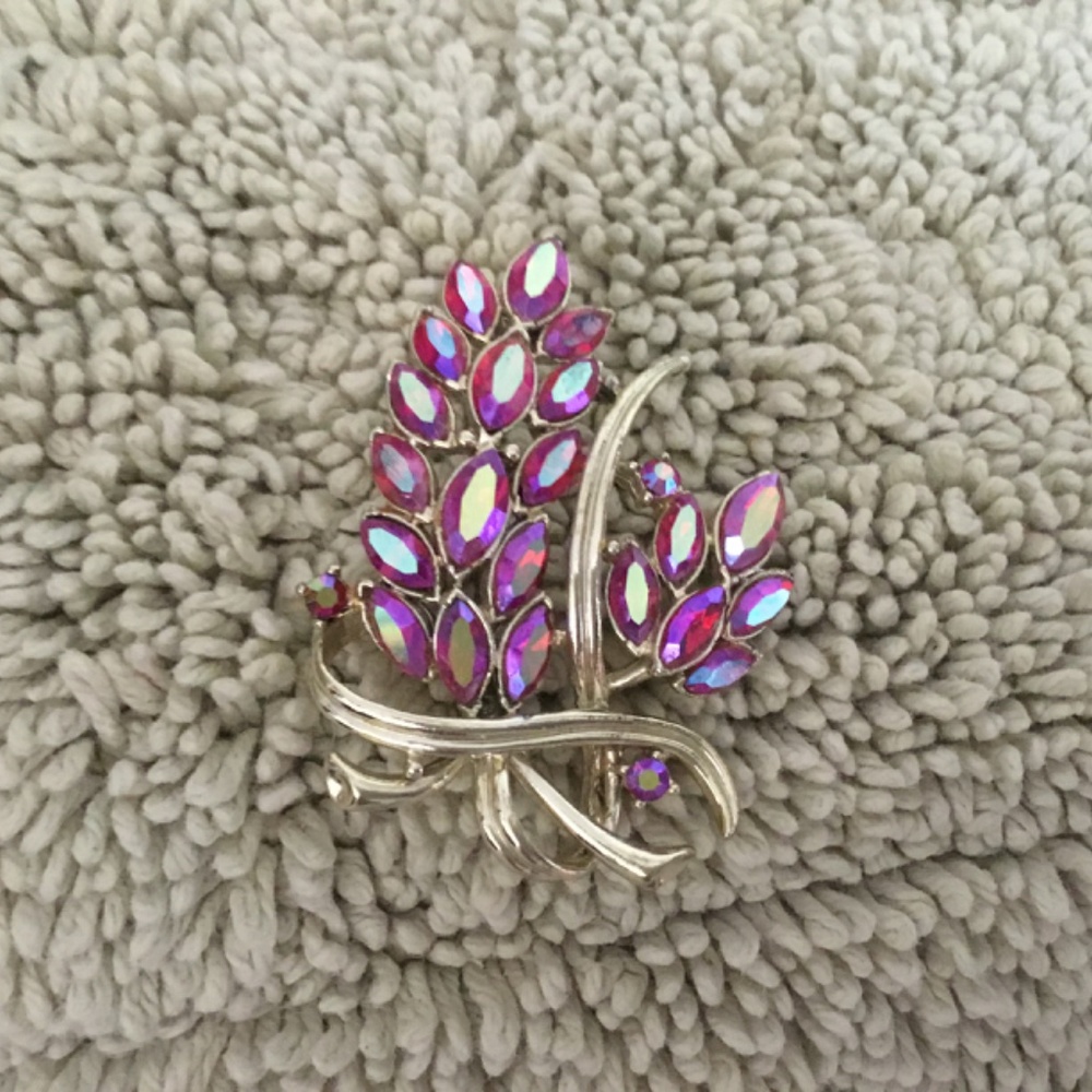 Jewelry - Picture 13 of 17